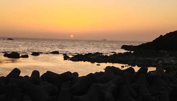 日本海に沈む外浦の夕陽(珠洲市)